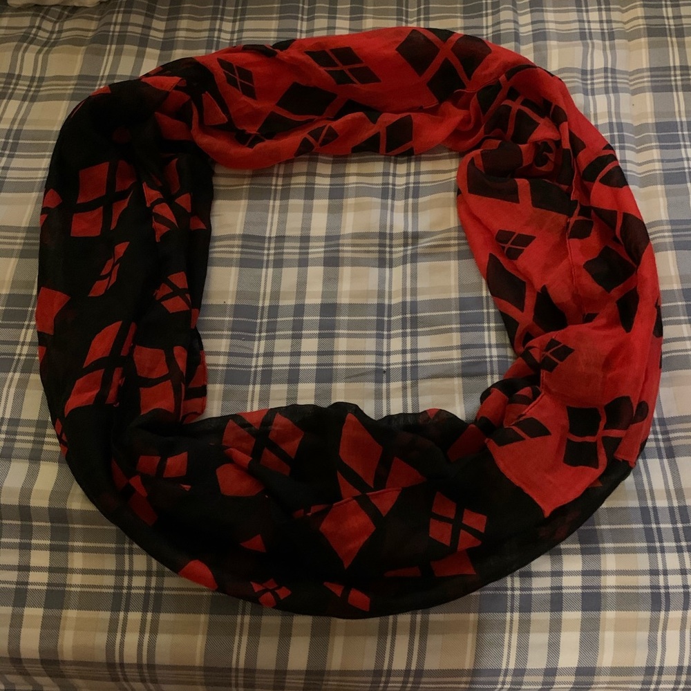 Harley Quinn Scarf